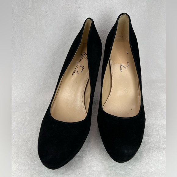 Marc Fisher Shoes - Marc Fisher black platform suede heels EUC